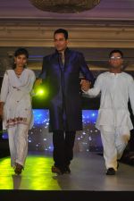 Sudhanshu Pandey walk the ramp at Umeed-Ek Koshish charitable fashion show in Leela hotel on 9th Nov 2012.1 (42).JPG